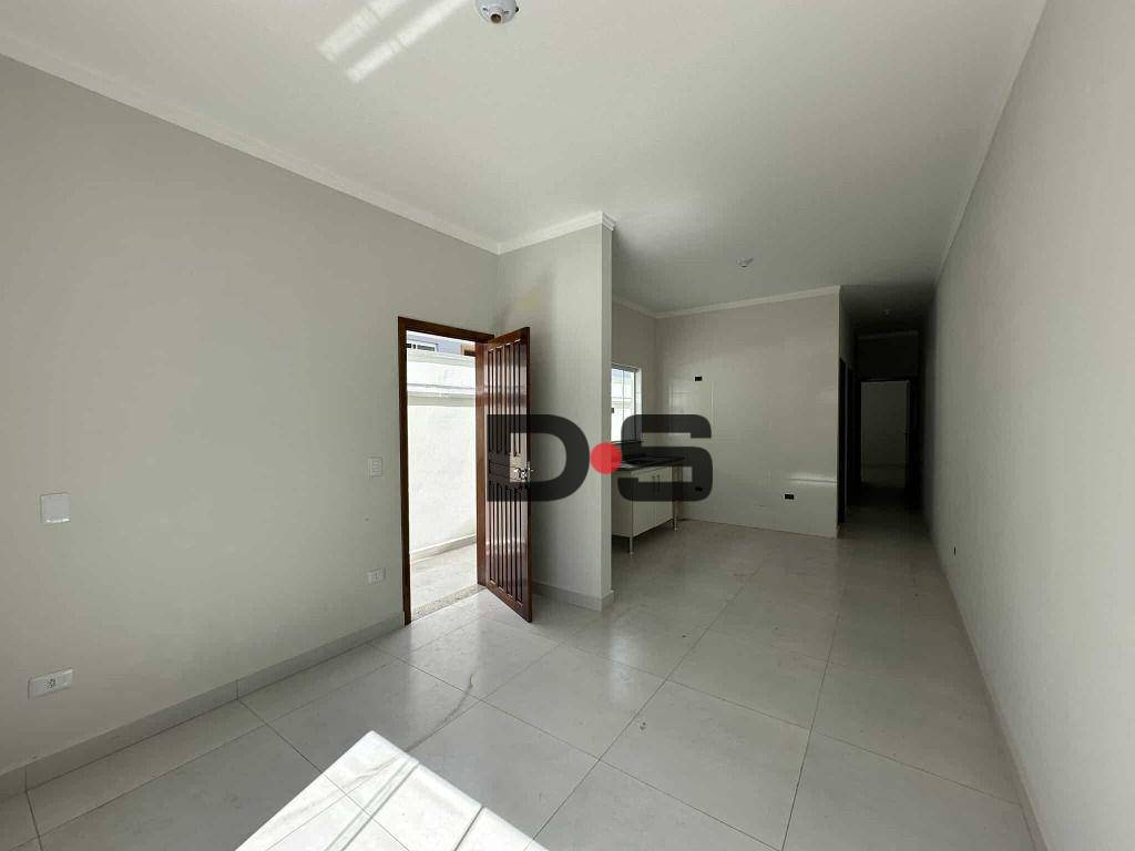 Casa à venda com 2 quartos, 62m² - Foto 1