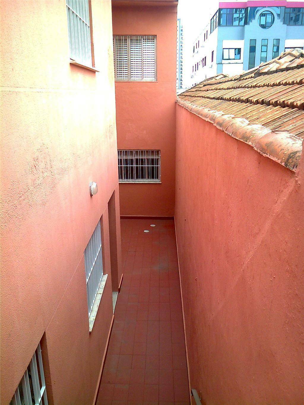 Sobrado à venda com 2 quartos, 200m² - Foto 8