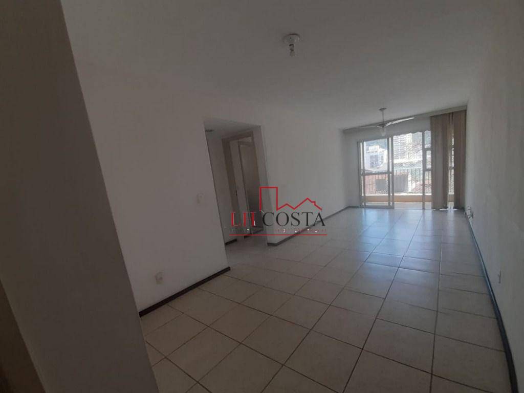 Apartamento à venda com 2 quartos, 75m² - Foto 3