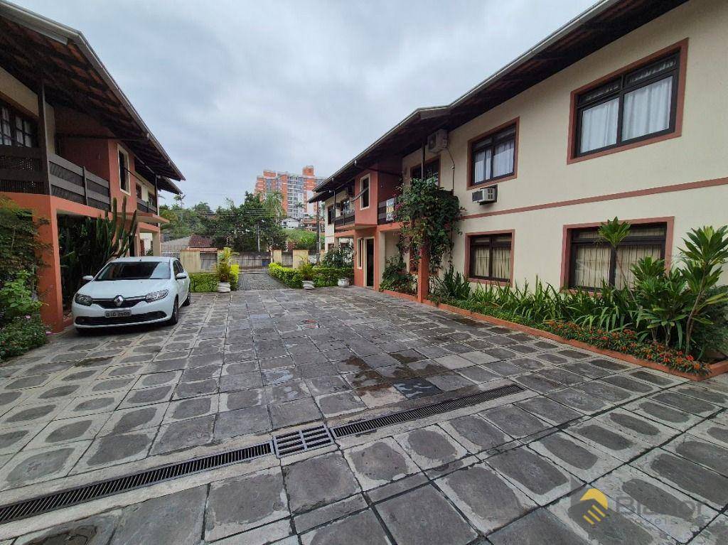 Apartamento para alugar com 3 quartos, 100m² - Foto 18