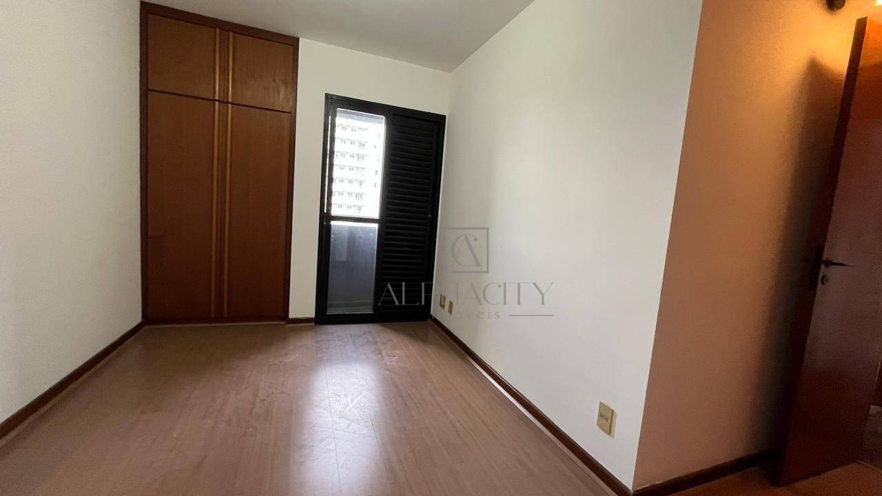 Apartamento à venda com 3 quartos, 98m² - Foto 3