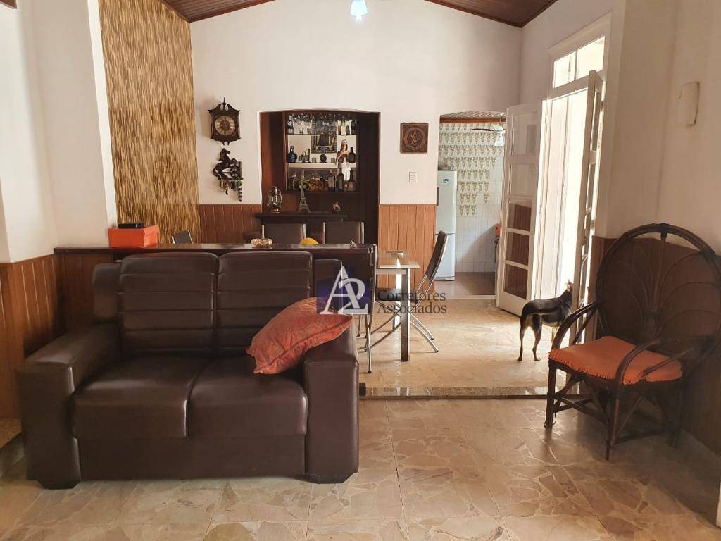 Casa à venda com 3 quartos, 250M2 - Foto 2