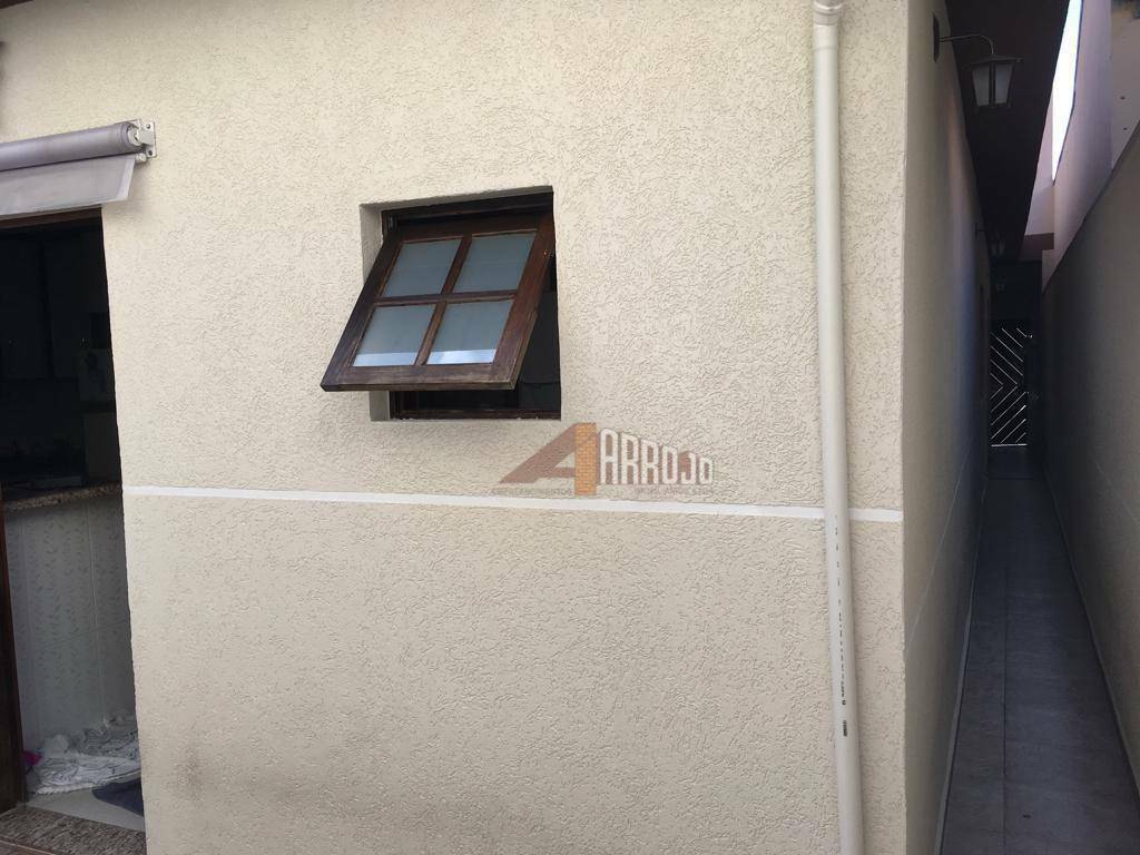 Sobrado à venda com 3 quartos, 200m² - Foto 24