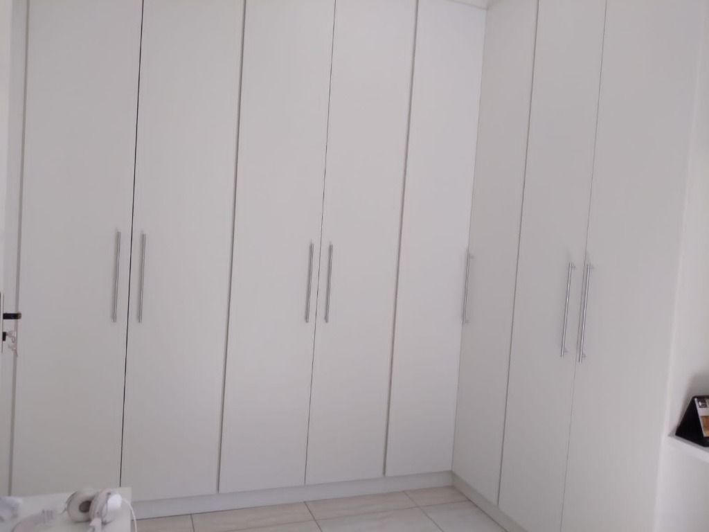 Casa à venda com 3 quartos, 200m² - Foto 14