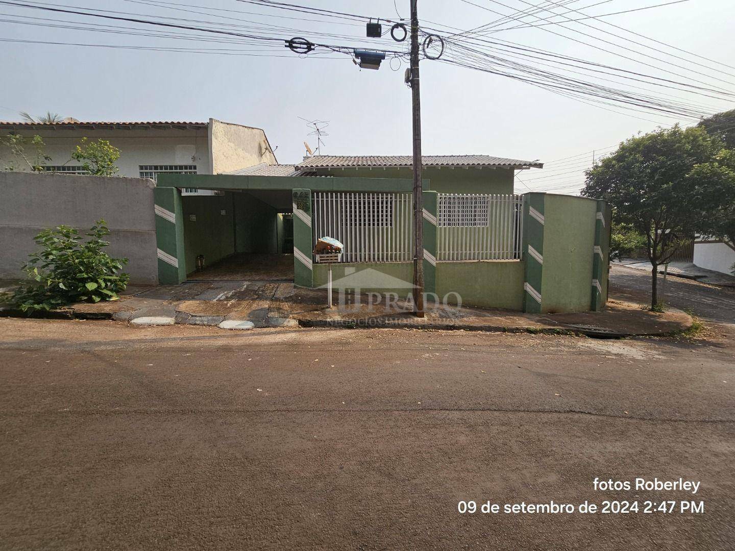 Casa para alugar com 2 quartos, 135m² - Foto 1