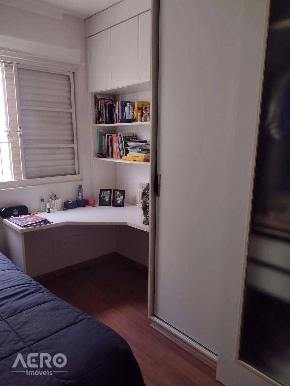 Apartamento à venda com 3 quartos, 71m² - Foto 6
