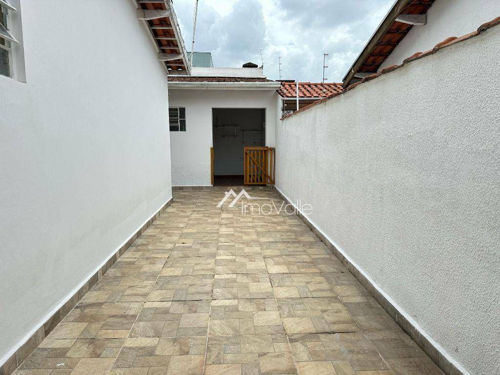 Casa para alugar com 3 quartos, 200m² - Foto 23