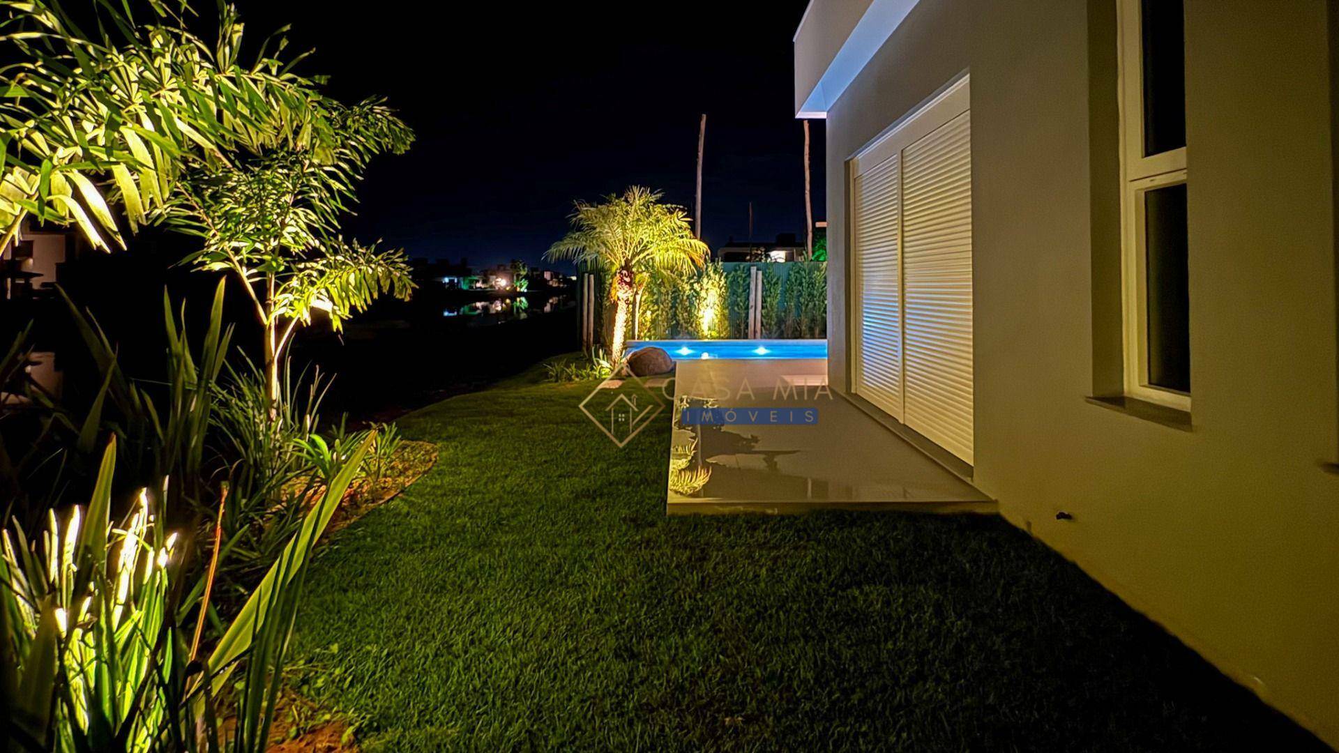 Casa de Condomínio à venda com 4 quartos, 265m² - Foto 25