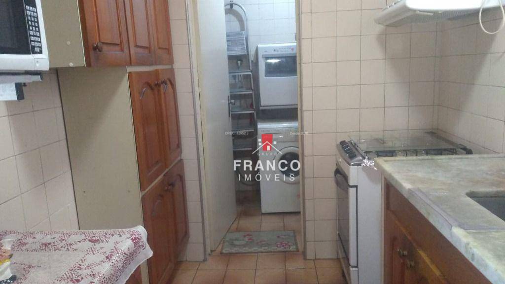 Apartamento à venda com 2 quartos, 80m² - Foto 6