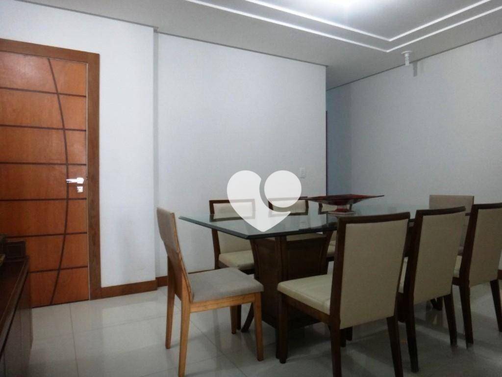 Apartamento à venda com 4 quartos, 210m² - Foto 9