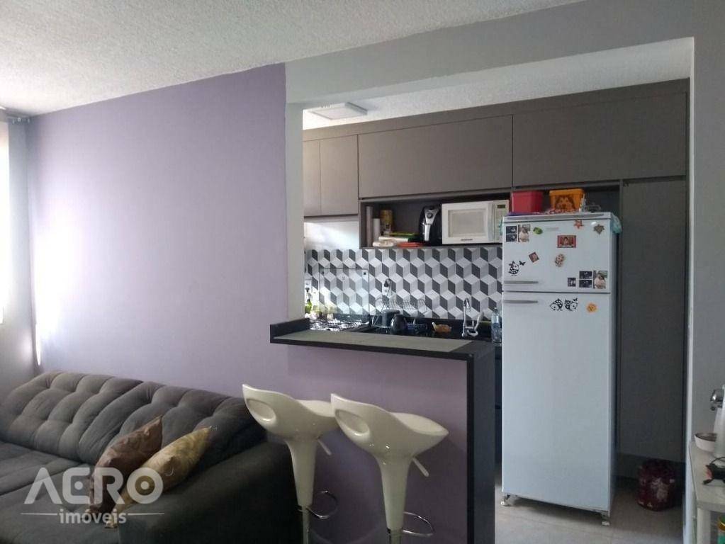 Apartamento à venda com 2 quartos, 42m² - Foto 1