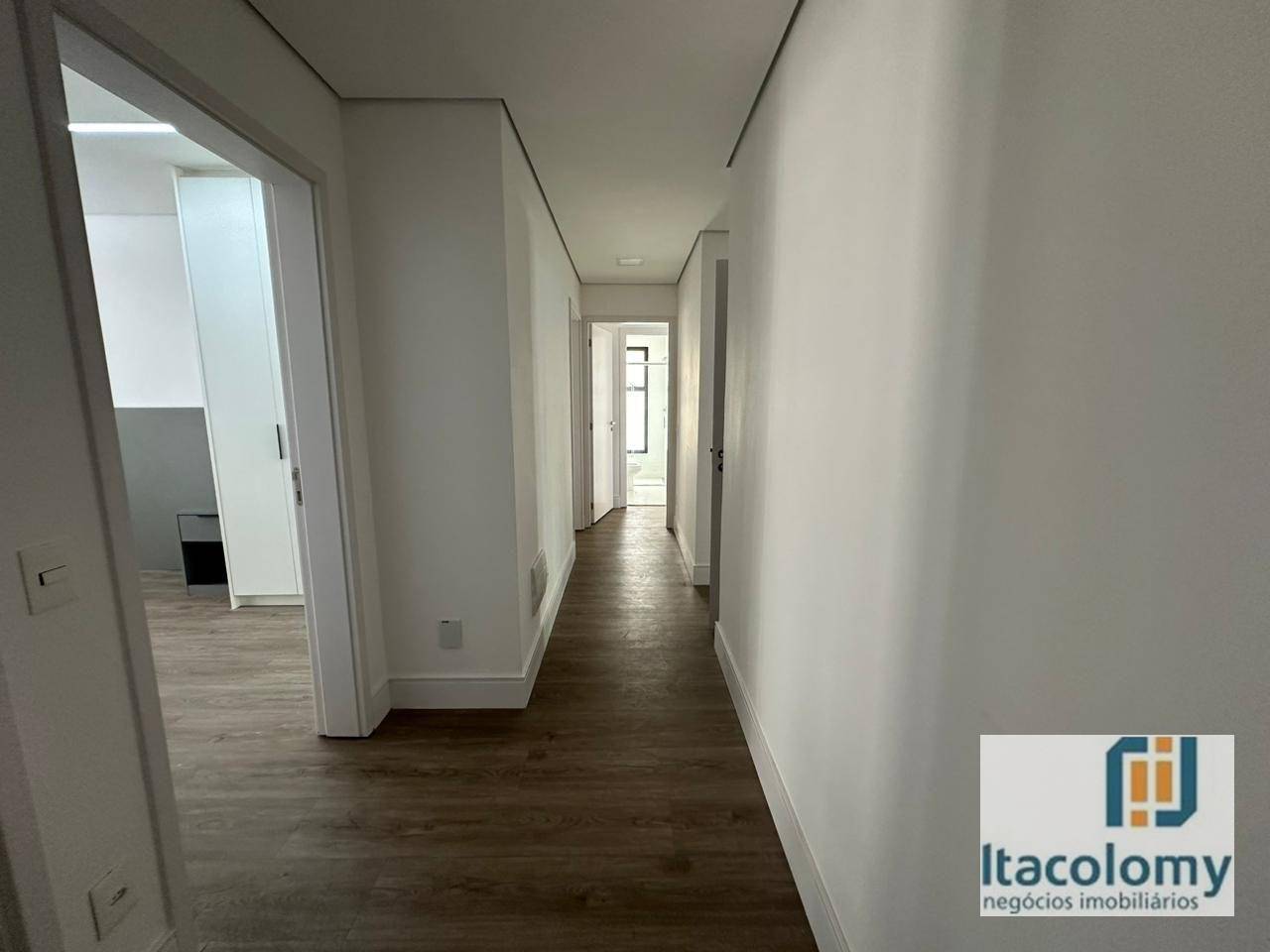 Apartamento à venda com 4 quartos, 360m² - Foto 8