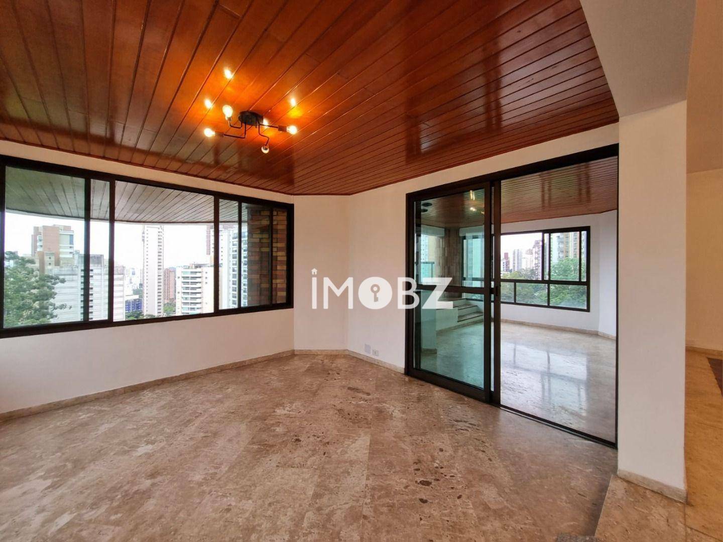 Apartamento à venda com 4 quartos, 236m² - Foto 9