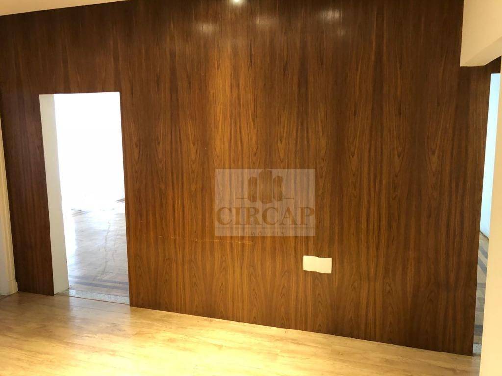 Casa para alugar com 4 quartos, 450m² - Foto 13