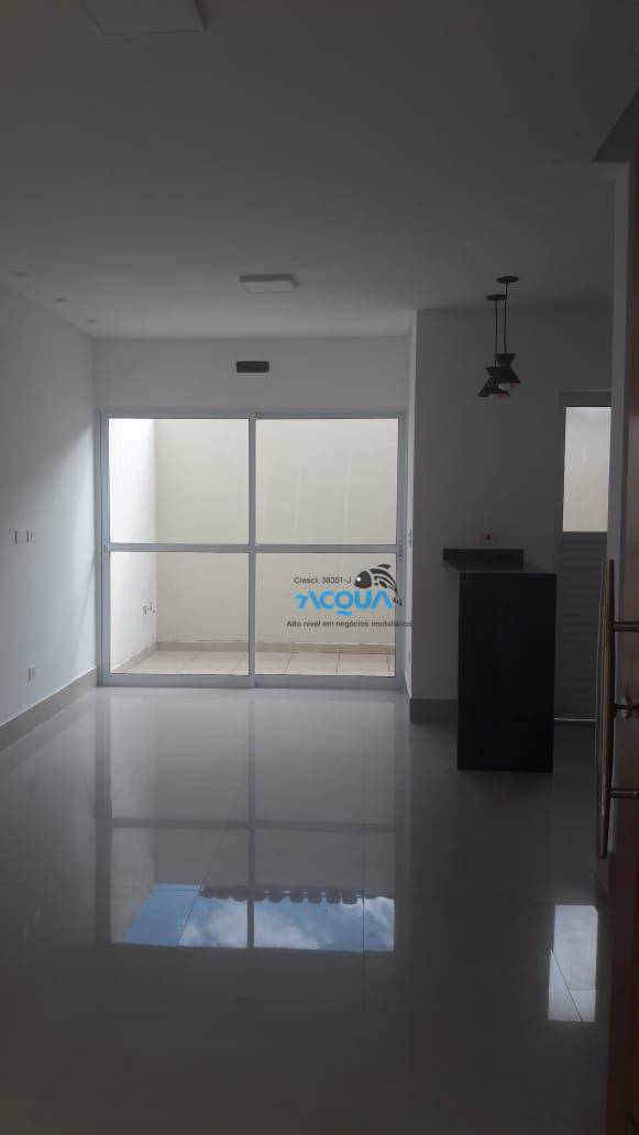 Casa à venda com 2 quartos, 68m² - Foto 1