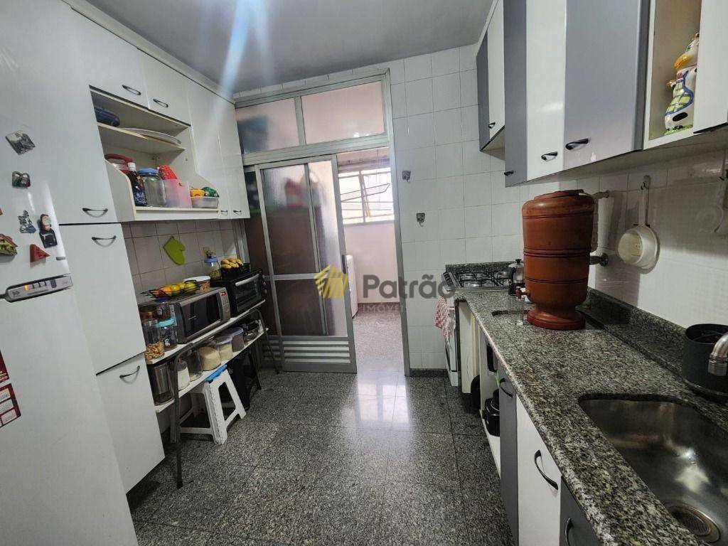 Apartamento à venda com 3 quartos, 82m² - Foto 9