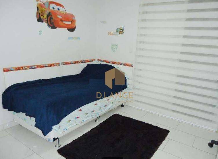 Casa de Condomínio à venda com 3 quartos, 235m² - Foto 9