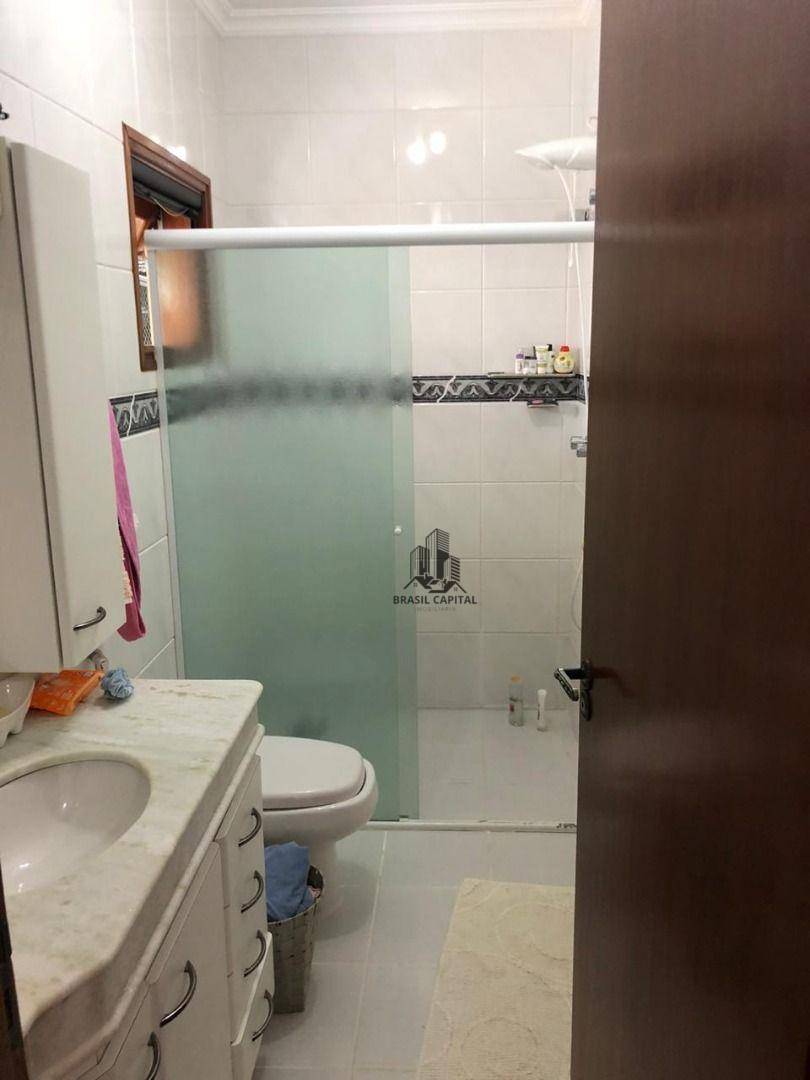 Sobrado à venda com 3 quartos, 300m² - Foto 11