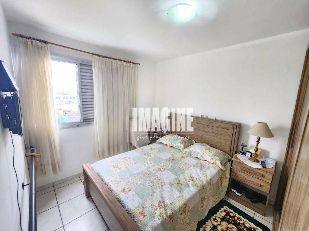 Apartamento à venda com 2 quartos, 63m² - Foto 8