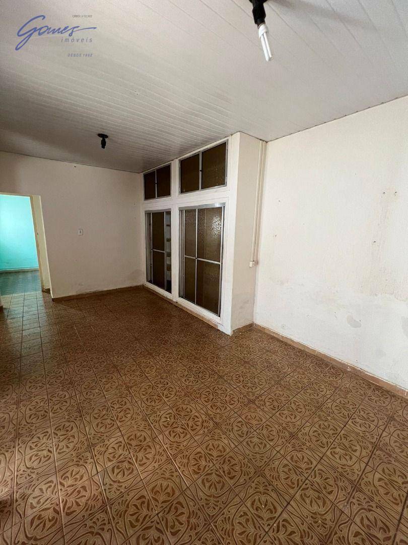 Casa à venda com 4 quartos, 190m² - Foto 9