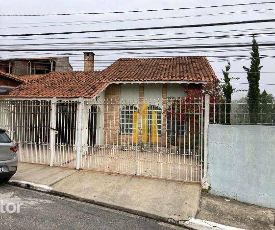 Casa à venda e aluguel com 3 quartos, 440m² - Foto 1