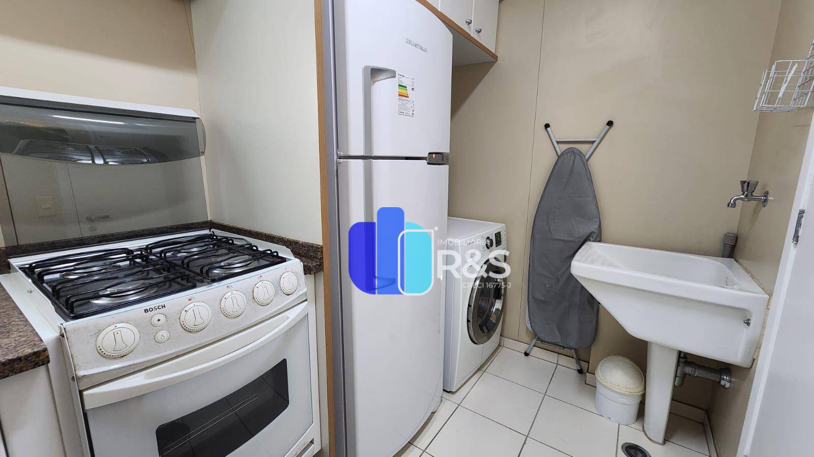 Apartamento à venda com 2 quartos, 60m² - Foto 13