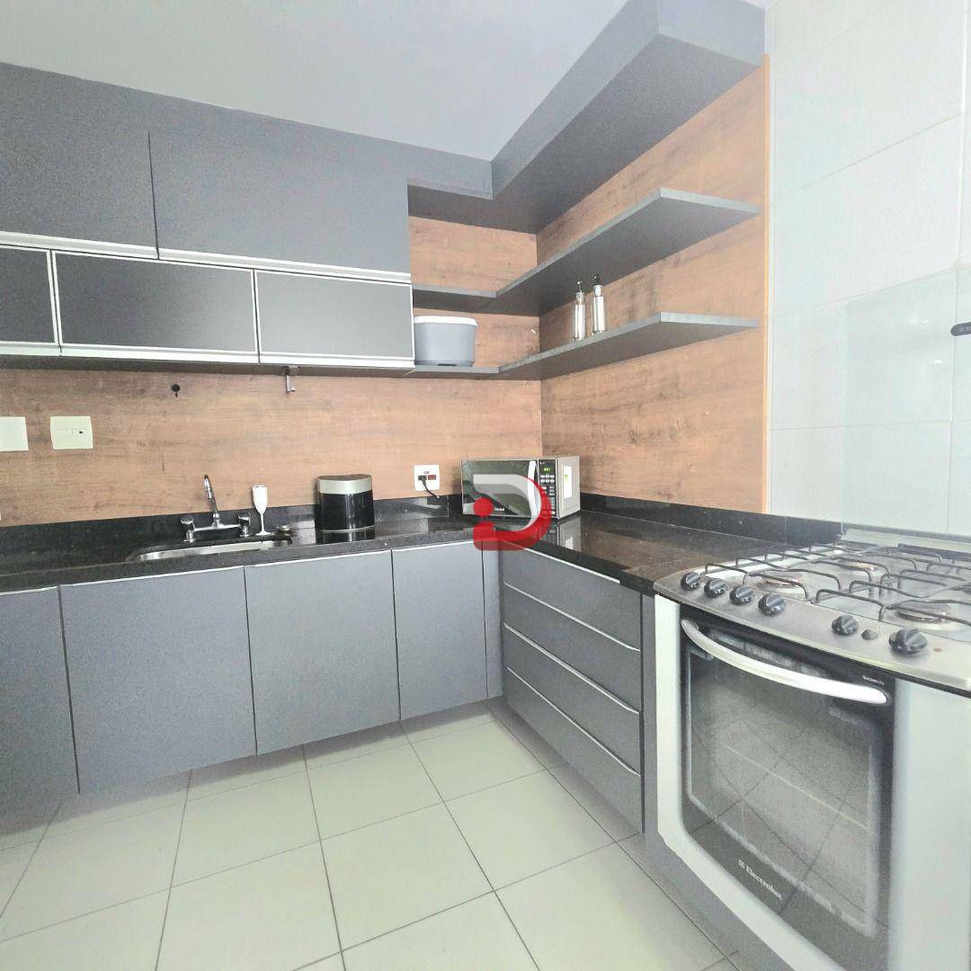 Apartamento para alugar com 3 quartos, 118m² - Foto 17