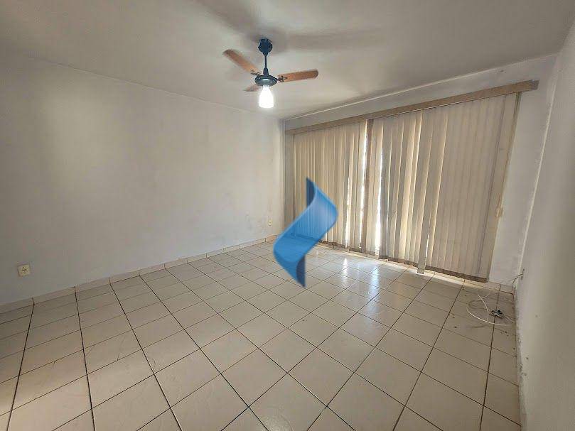 Casa para alugar com 2 quartos, 150m² - Foto 4