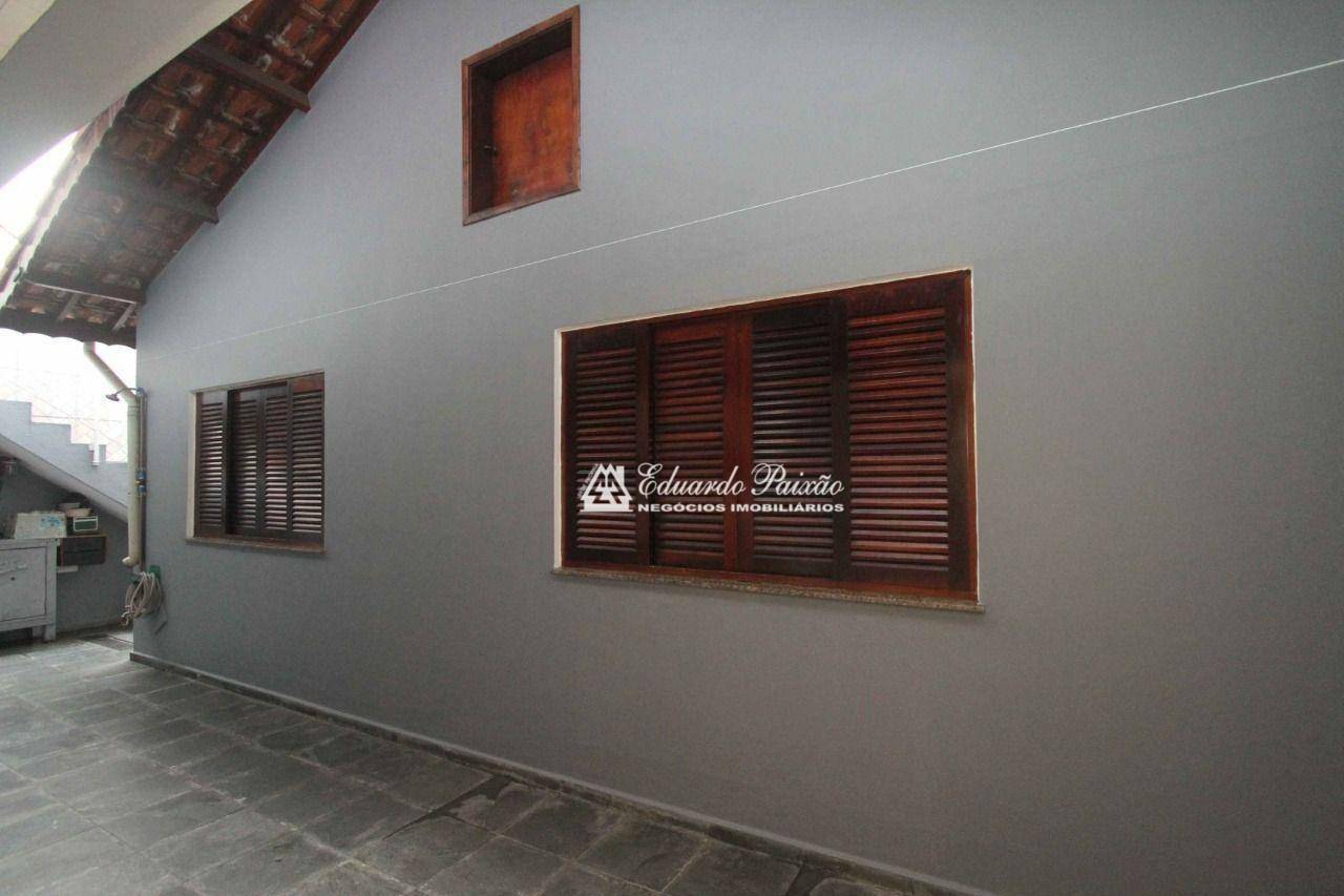 Casa à venda com 3 quartos, 208m² - Foto 22