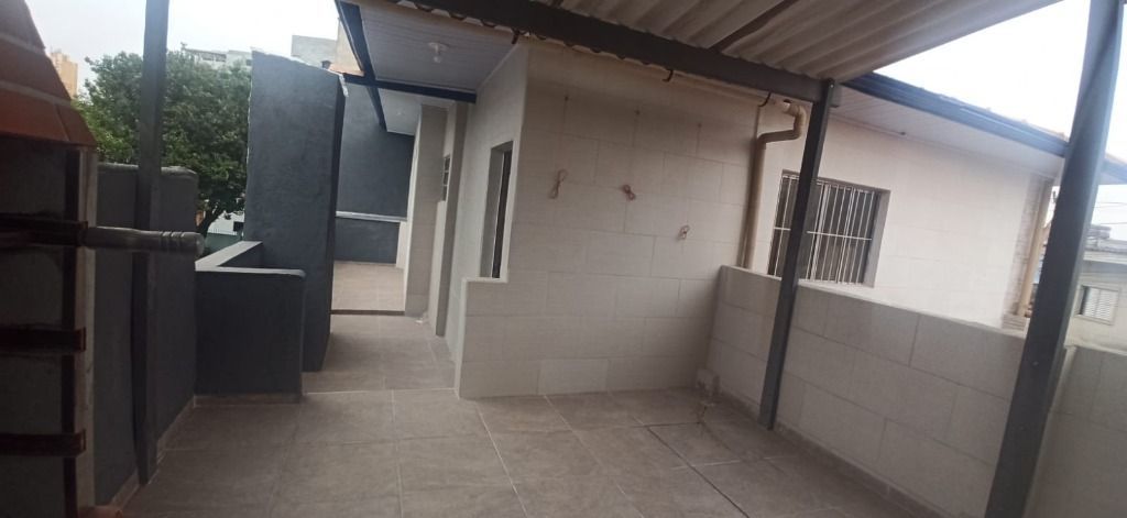 Sobrado para alugar com 2 quartos, 102m² - Foto 17