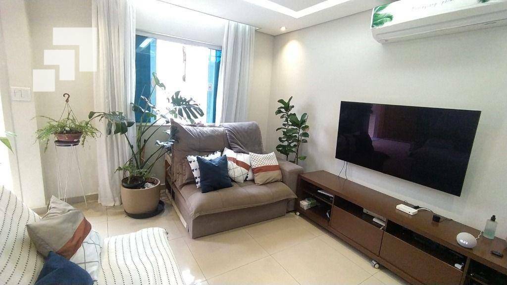 Sobrado à venda com 2 quartos, 65m² - Foto 4