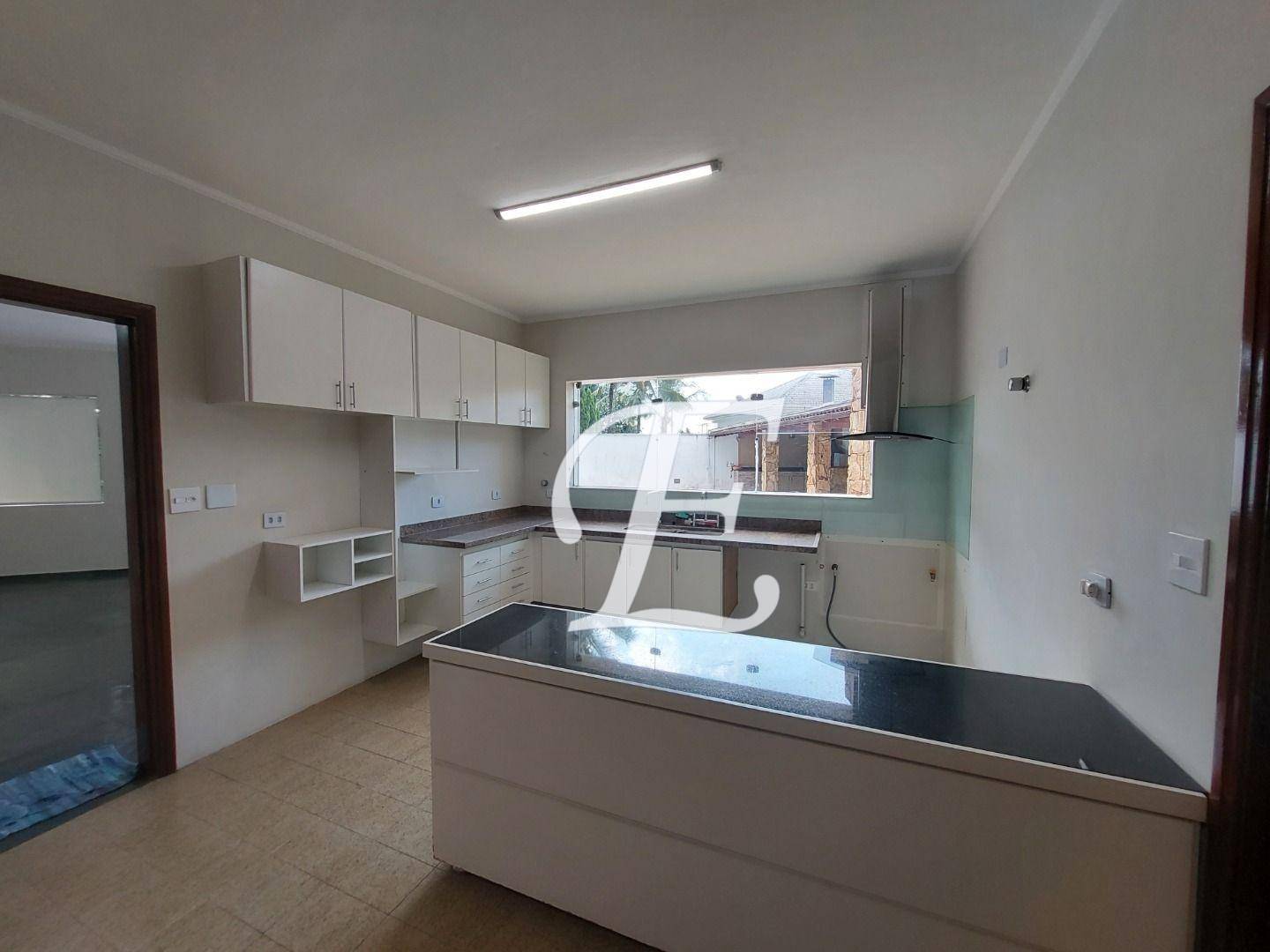 Casa de Condomínio para alugar com 4 quartos, 362m² - Foto 15