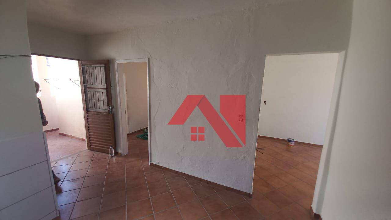 Casa para alugar com 2 quartos, 100m² - Foto 8