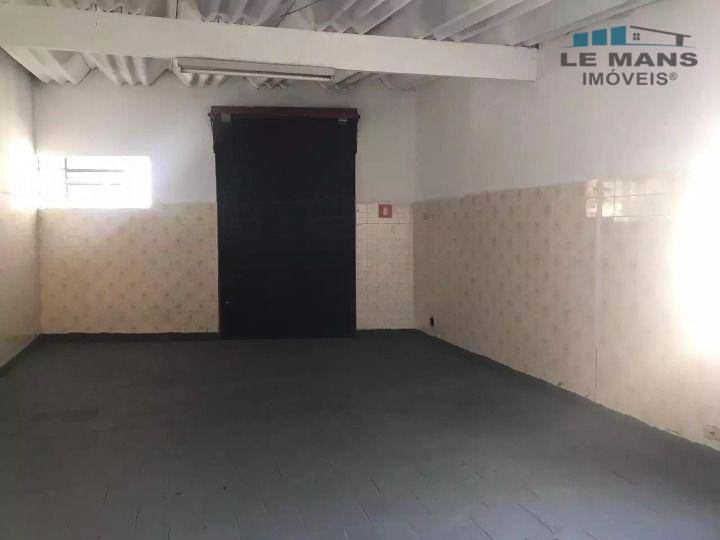 Casa para alugar com 3 quartos, 197m² - Foto 17