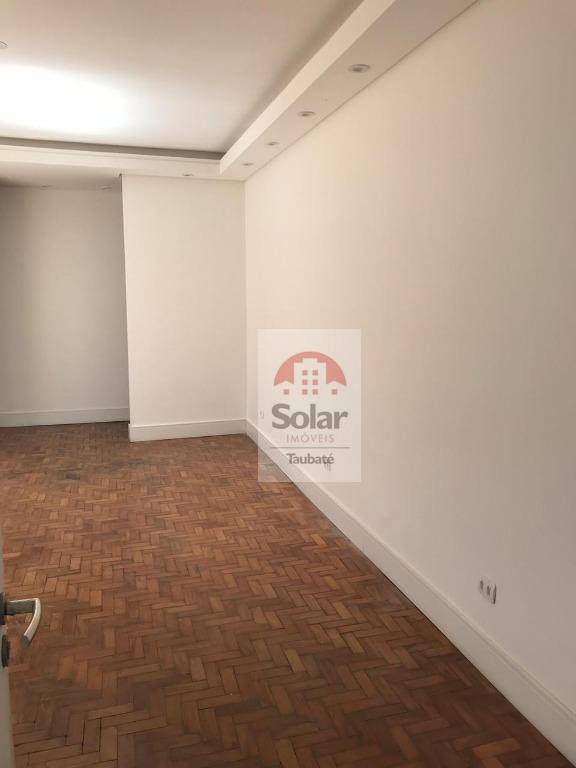 Casa à venda com 3 quartos, 200m² - Foto 11