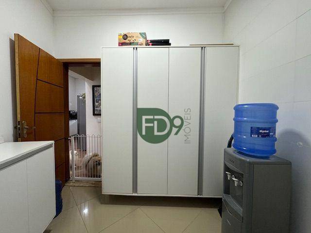 Casa de Condomínio à venda com 3 quartos, 250m² - Foto 18