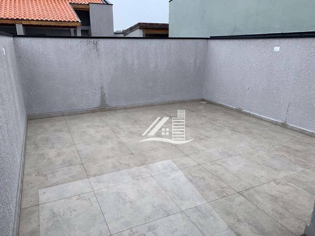 Cobertura à venda com 2 quartos, 70m² - Foto 2