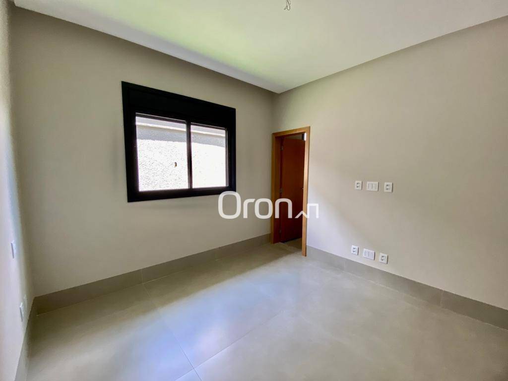 Casa de Condomínio à venda com 4 quartos, 253m² - Foto 12