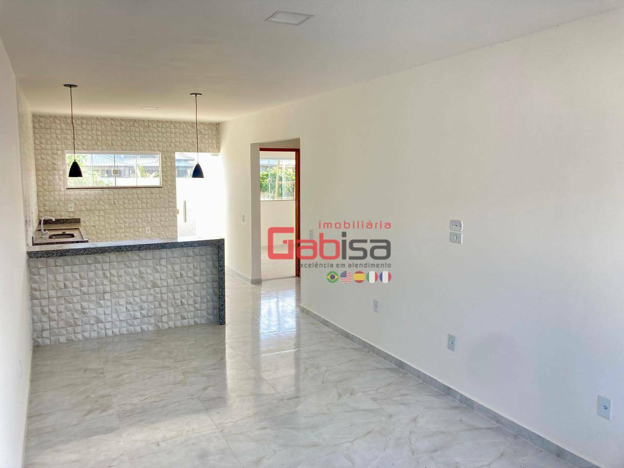 Casa à venda com 2 quartos, 75m² - Foto 1