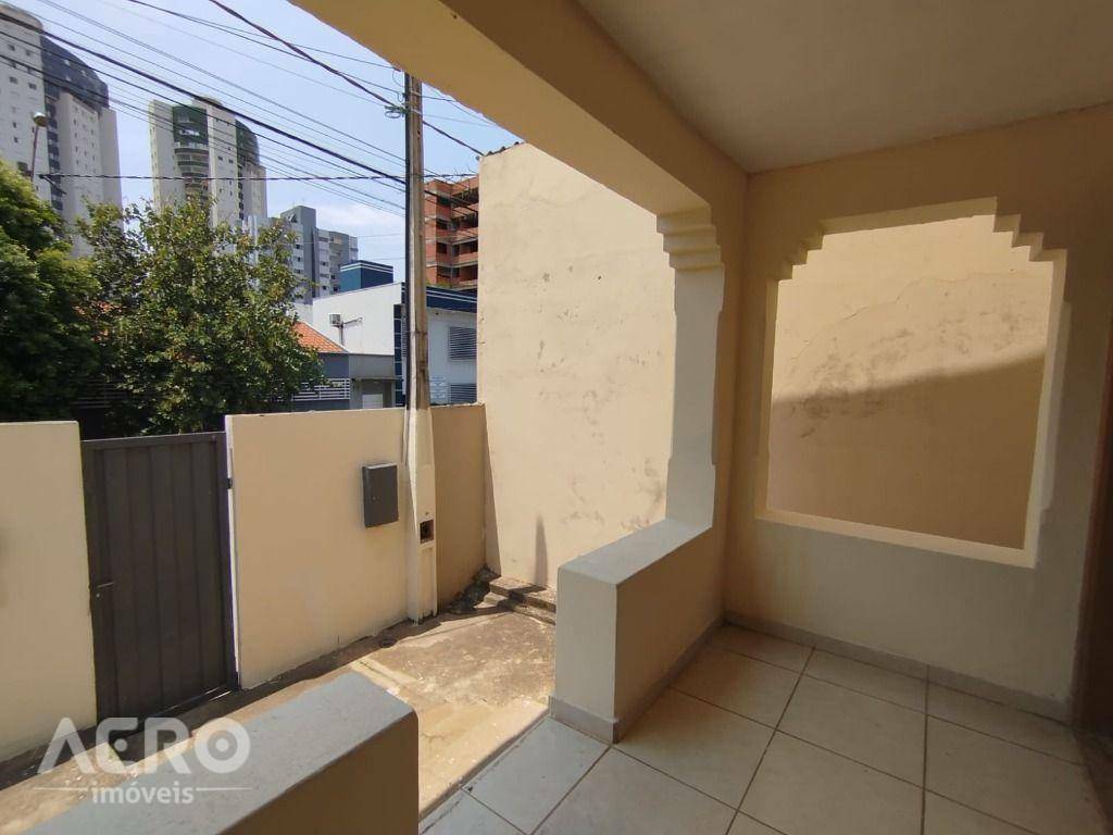 Casa para alugar com 3 quartos, 97m² - Foto 13