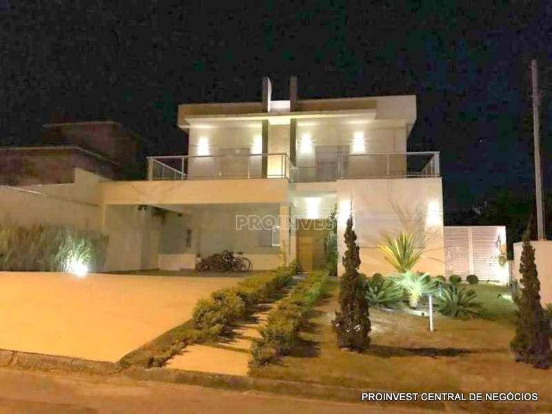 Casa de Condomínio à venda com 4 quartos, 390m² - Foto 1