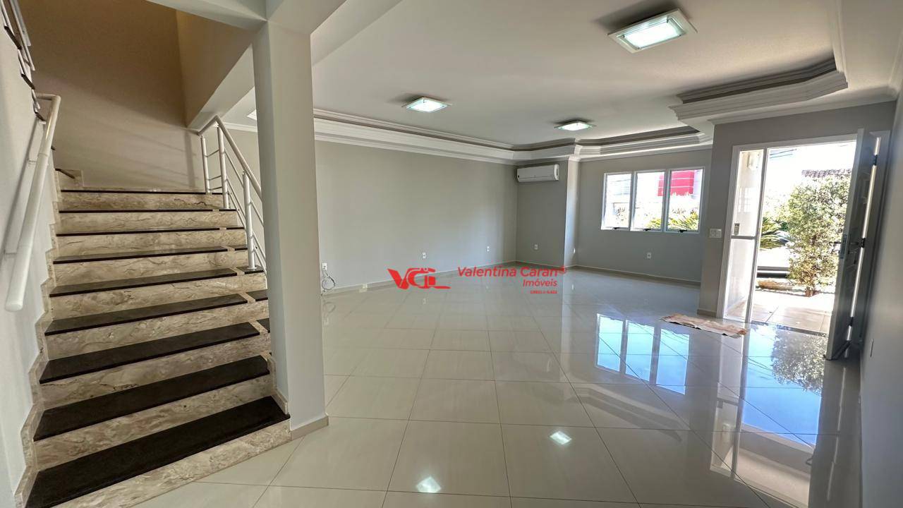 Sobrado à venda com 3 quartos, 298m² - Foto 4