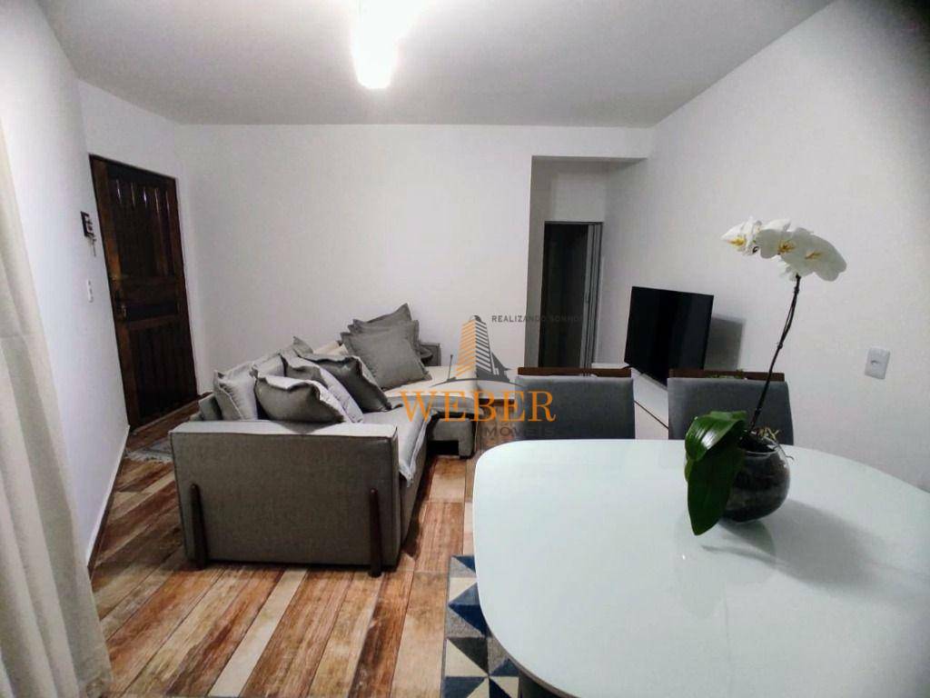 Casa à venda com 3 quartos, 80m² - Foto 1