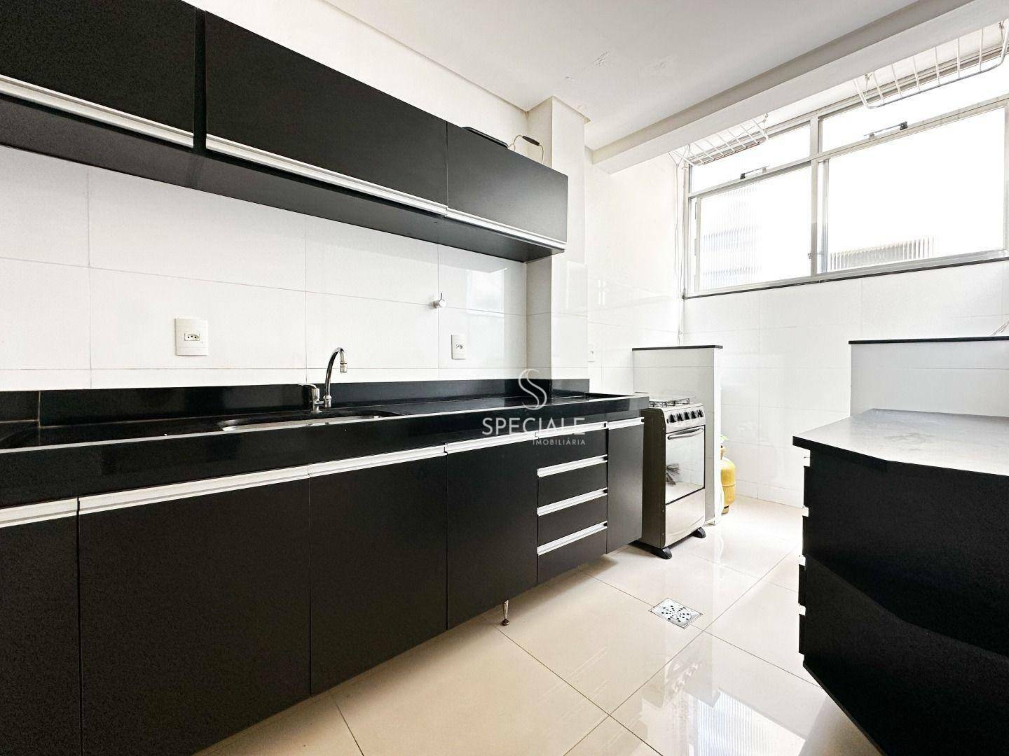 Apartamento à venda com 3 quartos, 105m² - Foto 1