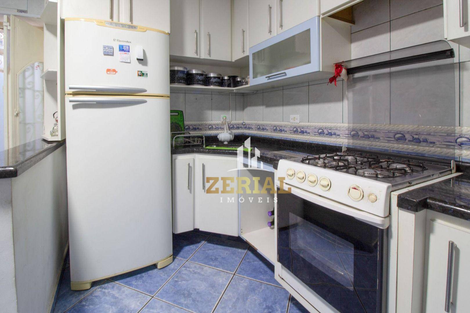 Sobrado à venda com 4 quartos, 200m² - Foto 4