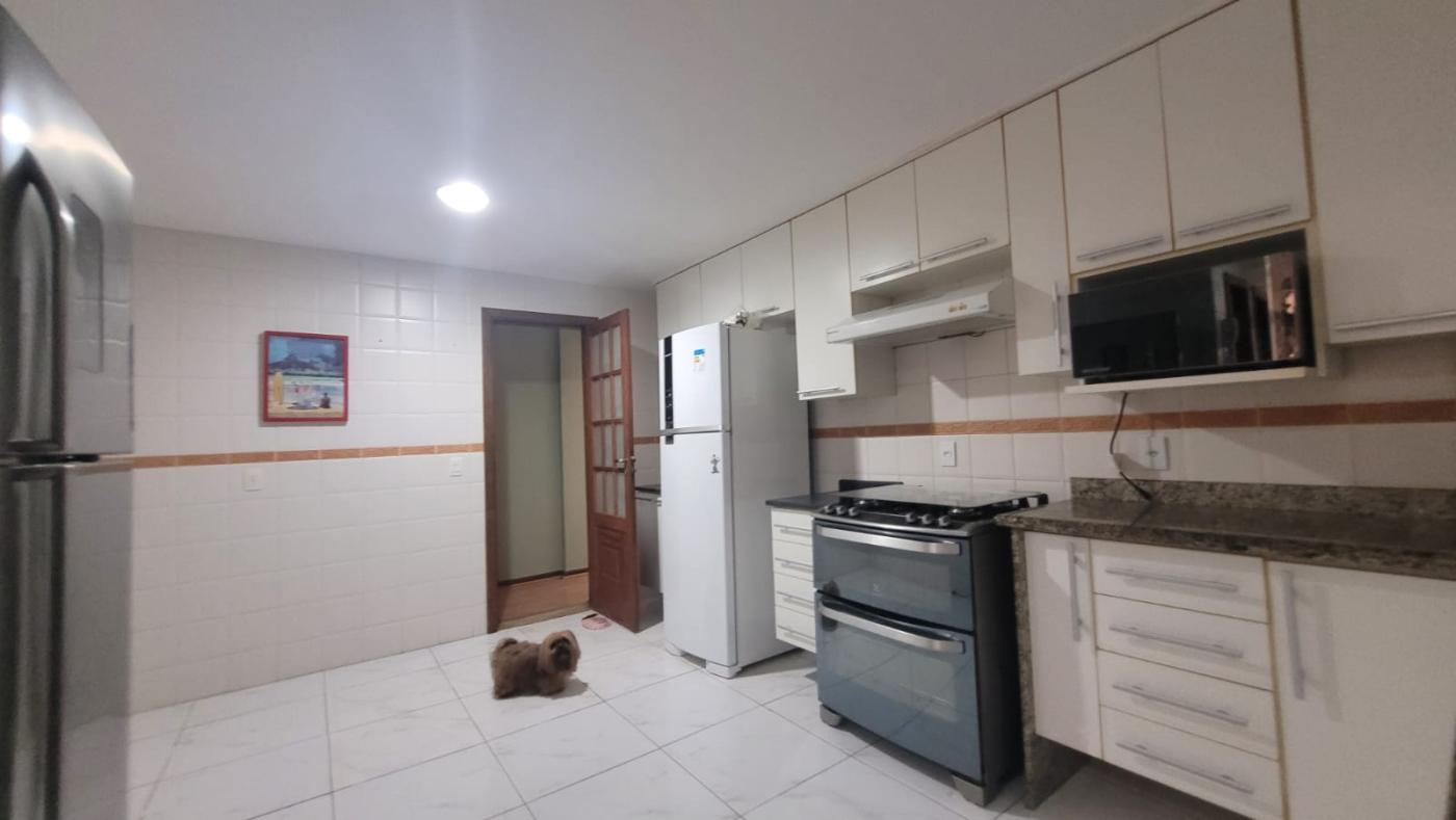 Apartamento à venda com 4 quartos, 196m² - Foto 31