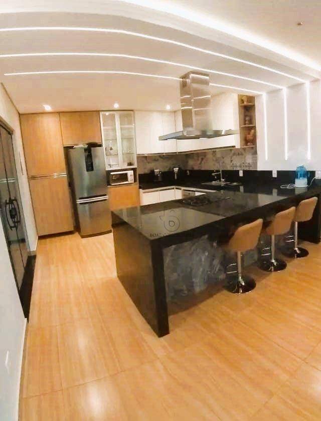 Chácara à venda com 3 quartos, 1000m² - Foto 2