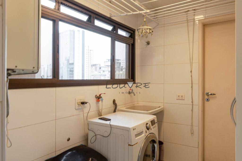 Apartamento à venda com 3 quartos, 150m² - Foto 17