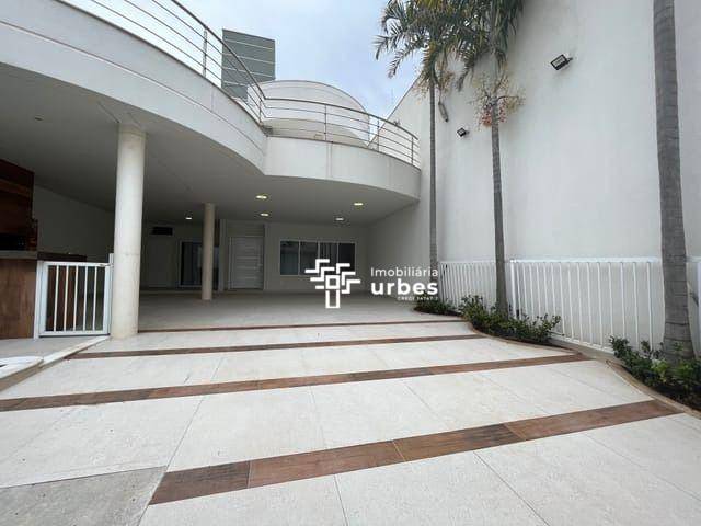 Casa à venda com 4 quartos, 301m² - Foto 1