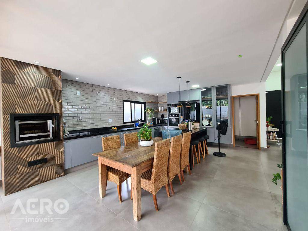 Casa de Condomínio à venda com 3 quartos, 216m² - Foto 34